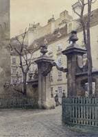 Figures by a Gateway, Vienna