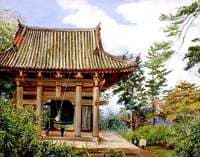Temple over the Great Bell of Chion-in, Kioto, Japan