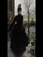 Elegant Lady Entrance