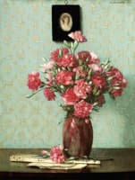 Pink carnations with an ivory fan