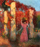 Jeune femme portant une corbeille sur la tête devant une pergola de vigne-verge rouge