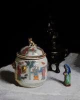 The Chinese Pot