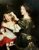La fille ainée de l'artiste coiffant son frère